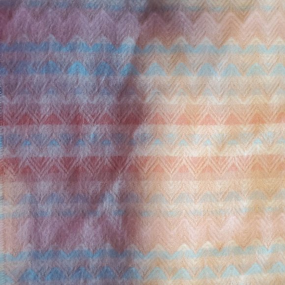 100% Cashmere Scarf Pink Blue Made in Germany Fringe Zig Zag SOFT Hand Woven - Picture 2 of 6